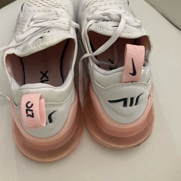 Women’s Nike Air Max 270 - Picture 6 of 7